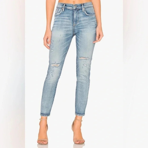 Revolve - Sophie Crop in Outsider Distressed Jeans
Size 29  AGOLDE - Picture 1 of 8